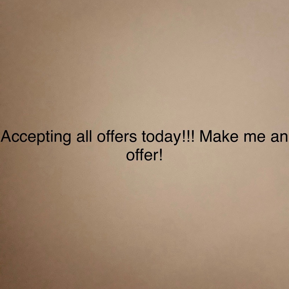 MAKE AN OFFER ✨✨✨